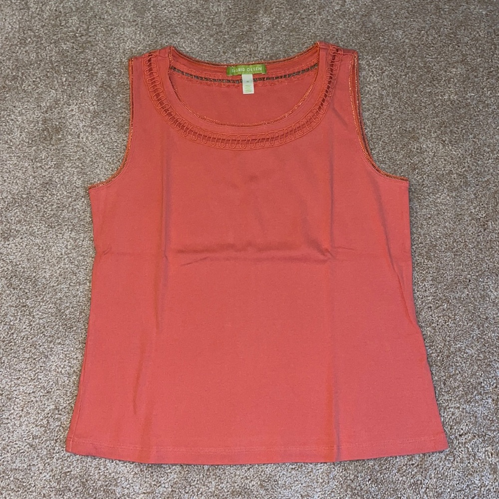 Sigred Olsen coral tank size medium